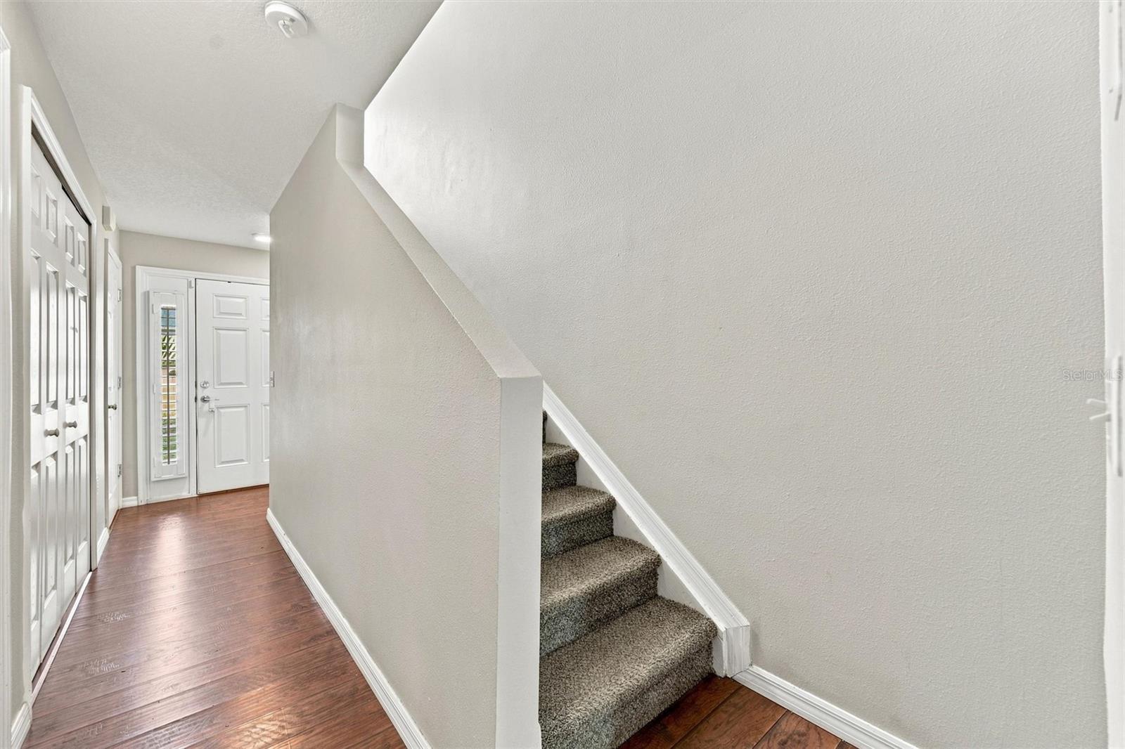 3805 Exeter Ln Property Photo 5