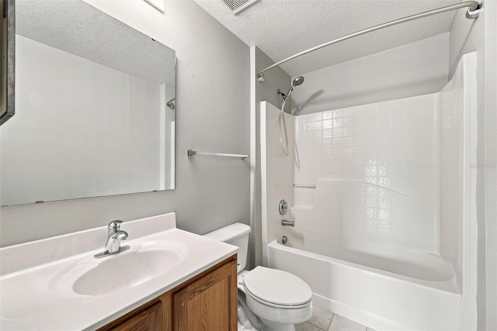 3805 Exeter Ln Property Photo 29
