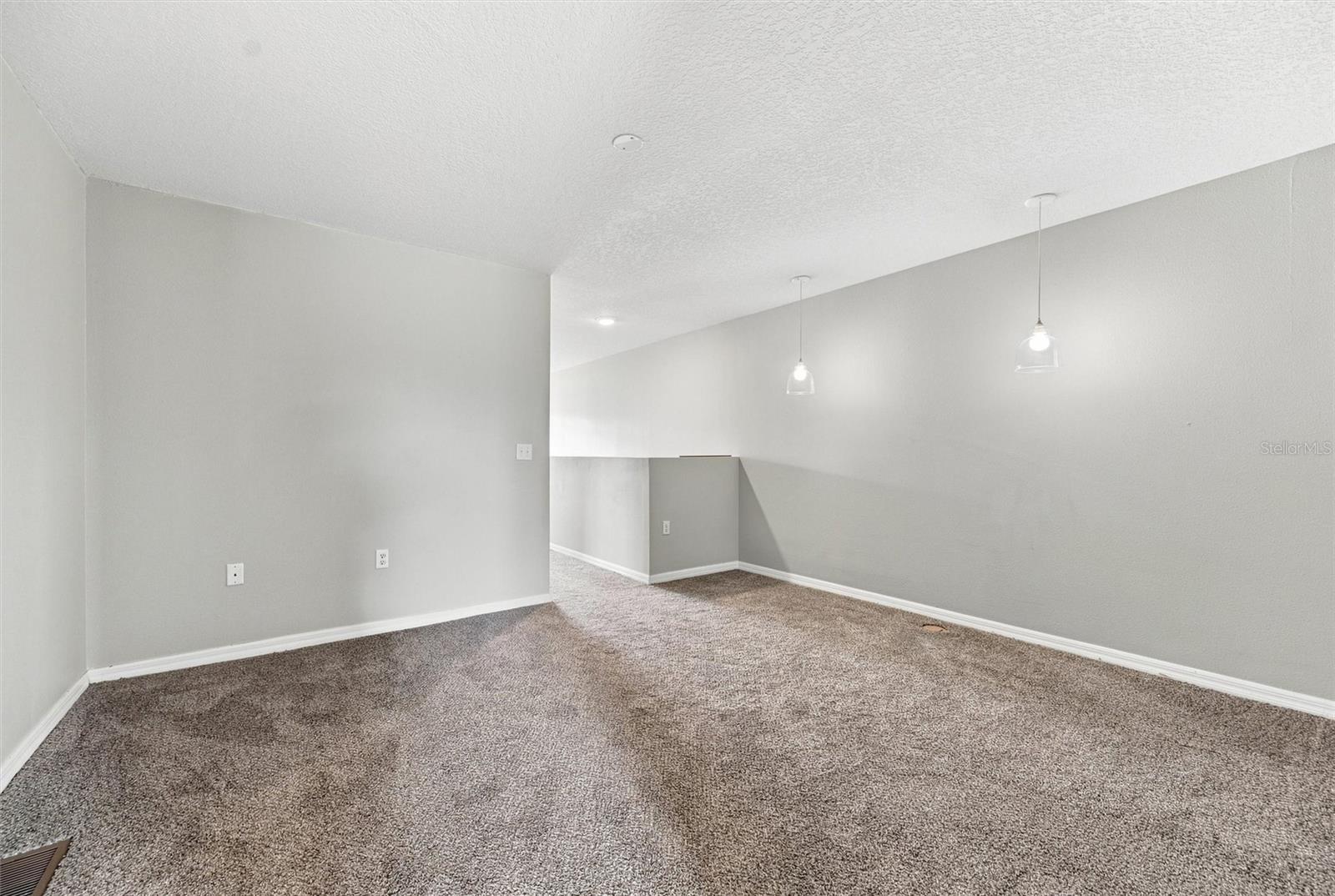3805 Exeter Ln Property Photo 33