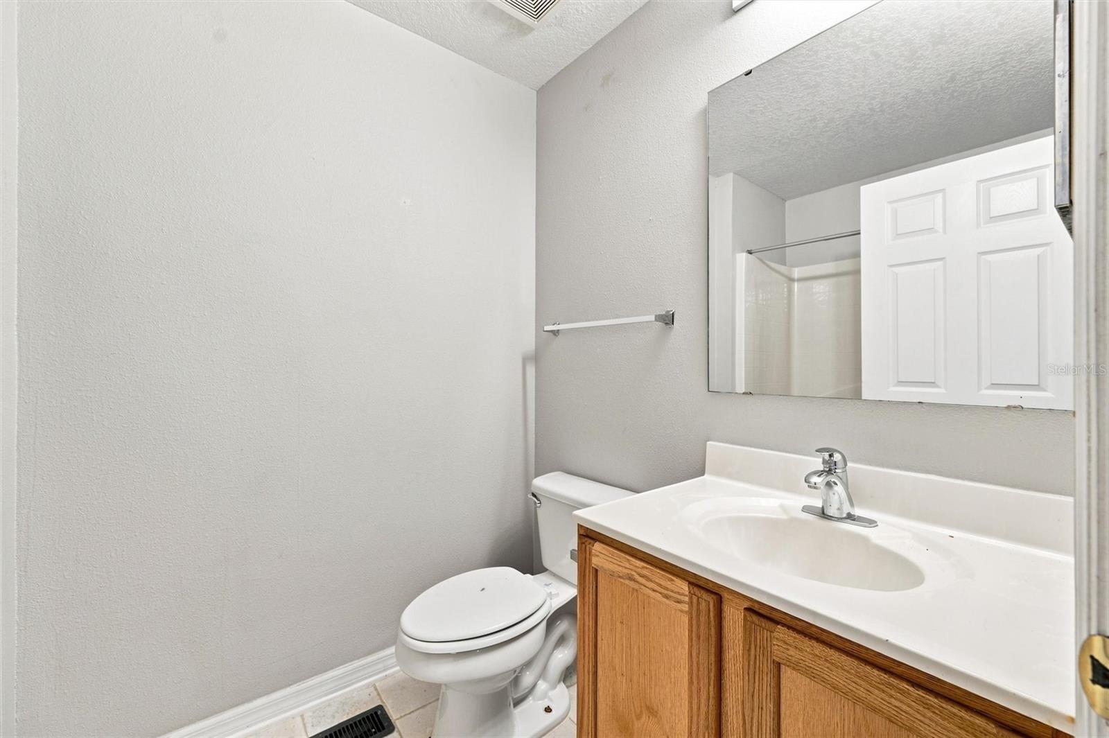 3805 Exeter Ln Property Photo 36
