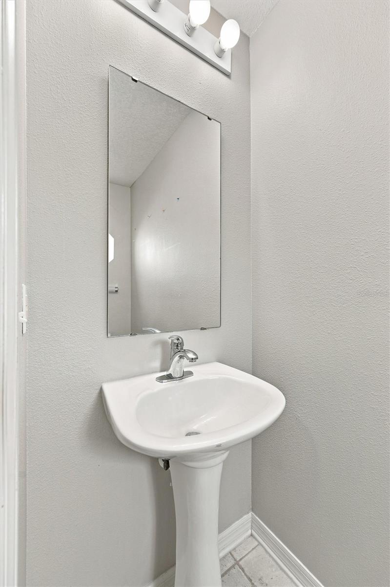 3805 Exeter Ln Property Photo 44
