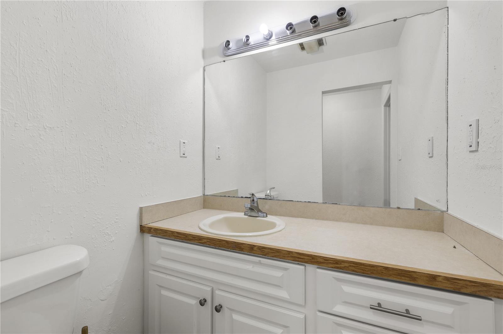 4803 Ehrlich Rd #b Property Photo 31