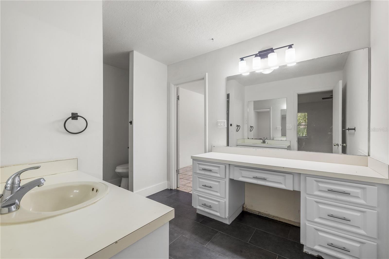 4803 Ehrlich Rd #b Property Photo 46