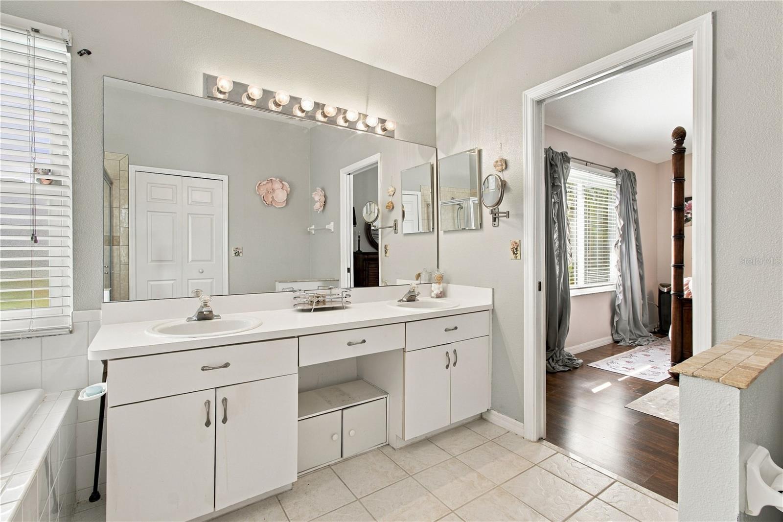 34906 Teeview Ln Property Photo 38