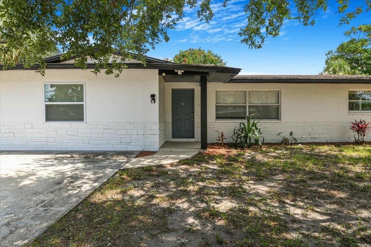 1114 LA SALLE ST Property Photo 1