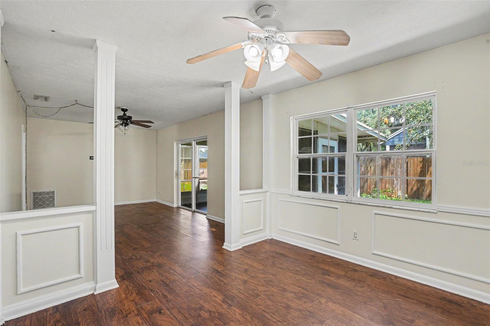 2265 Village Ct Property Photo 5