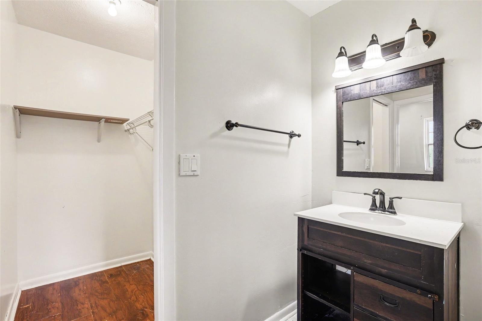 2265 Village Ct Property Photo 9