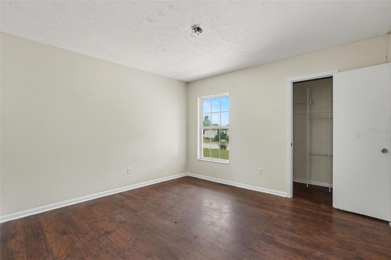 2265 Village Ct Property Photo 12