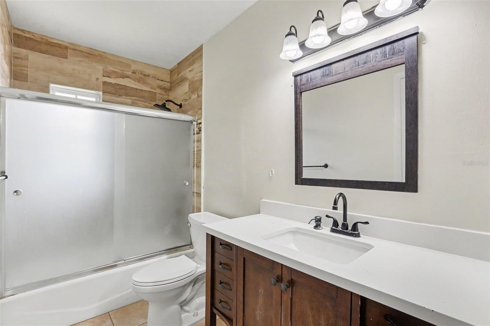 2265 Village Ct Property Photo 13