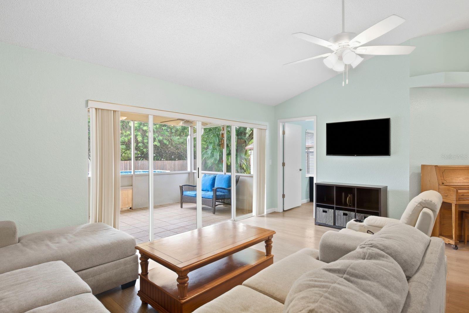 5955 107th Ter N Property Photo 8