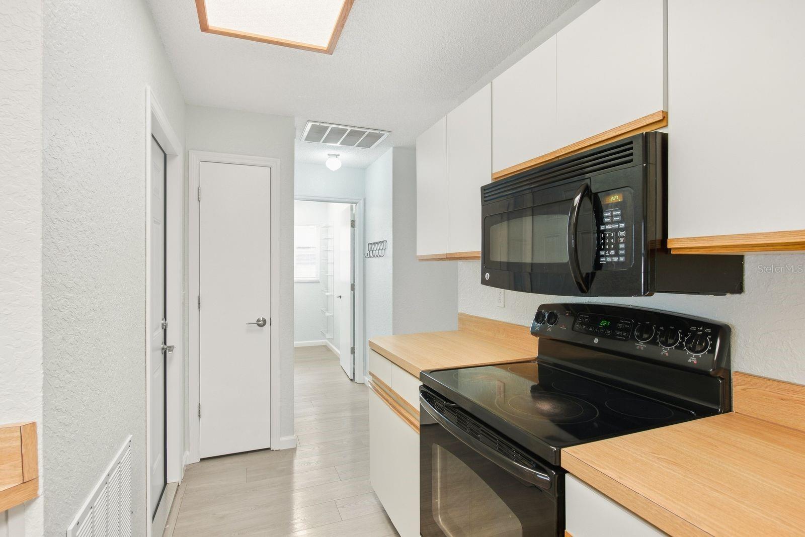 5955 107th Ter N Property Photo 16