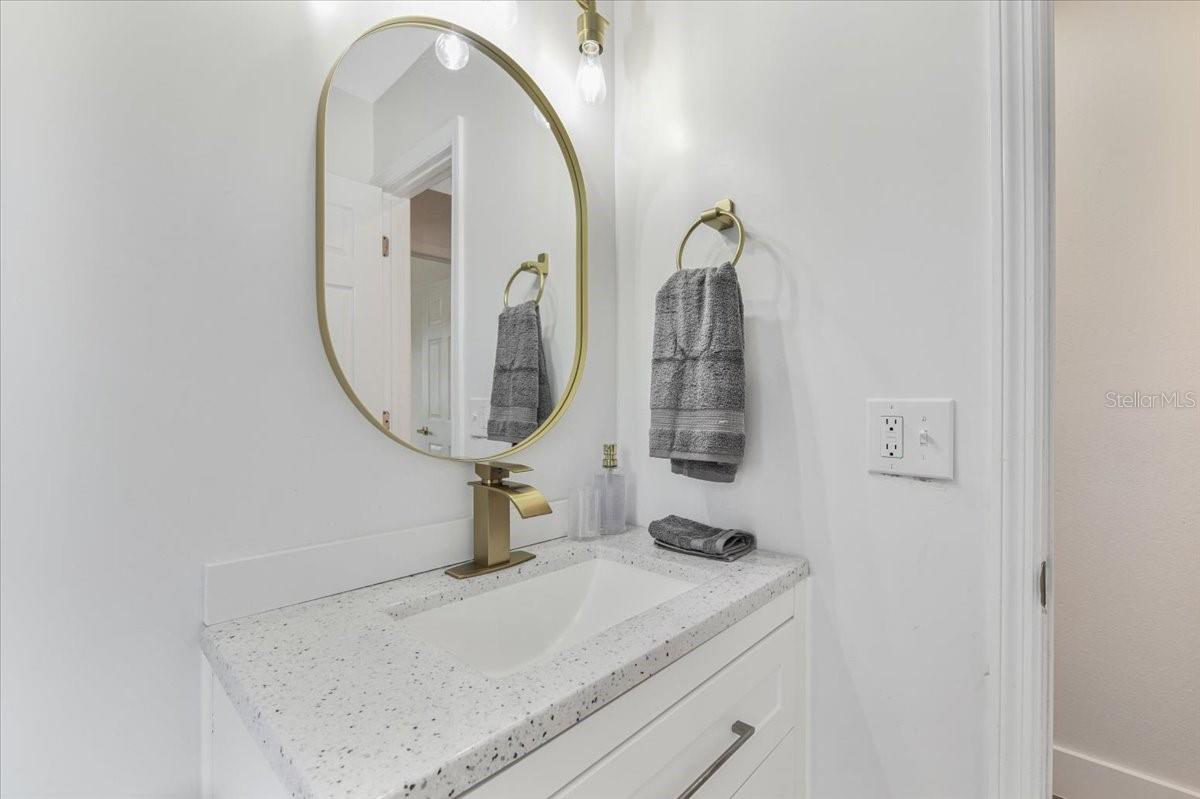 1003 Engman St Property Photo 10