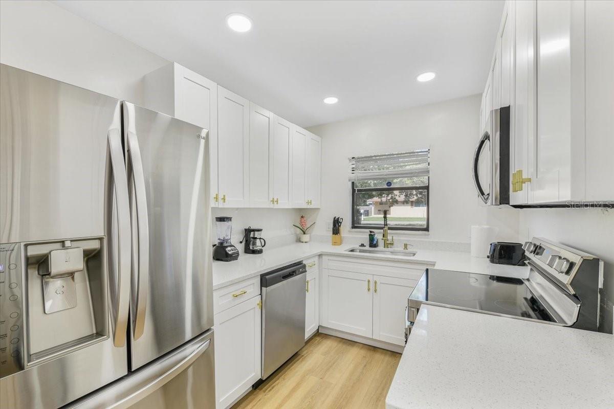 1003 Engman St Property Photo 24