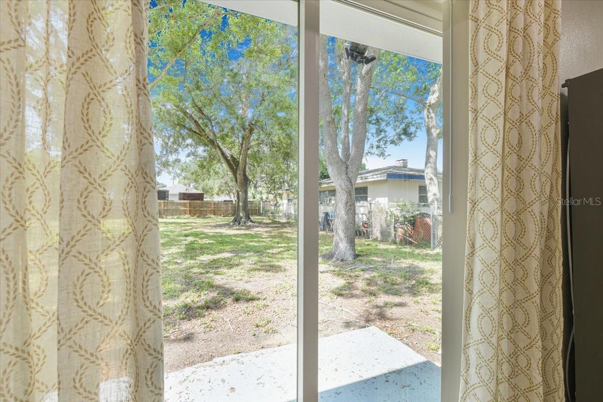 1003 Engman St Property Photo 28