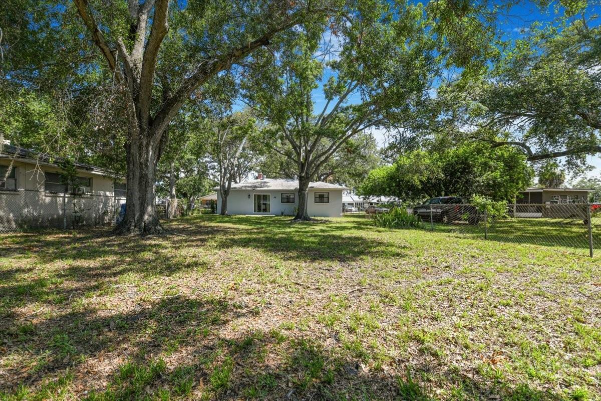 1003 Engman St Property Photo 35