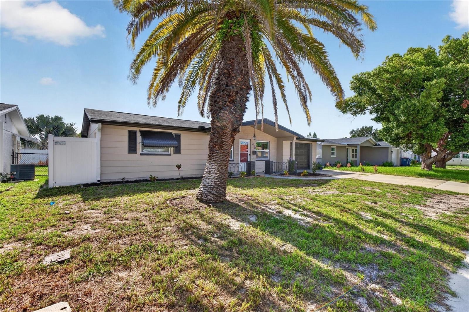 1440 Normandy Blvd Property Photo 4