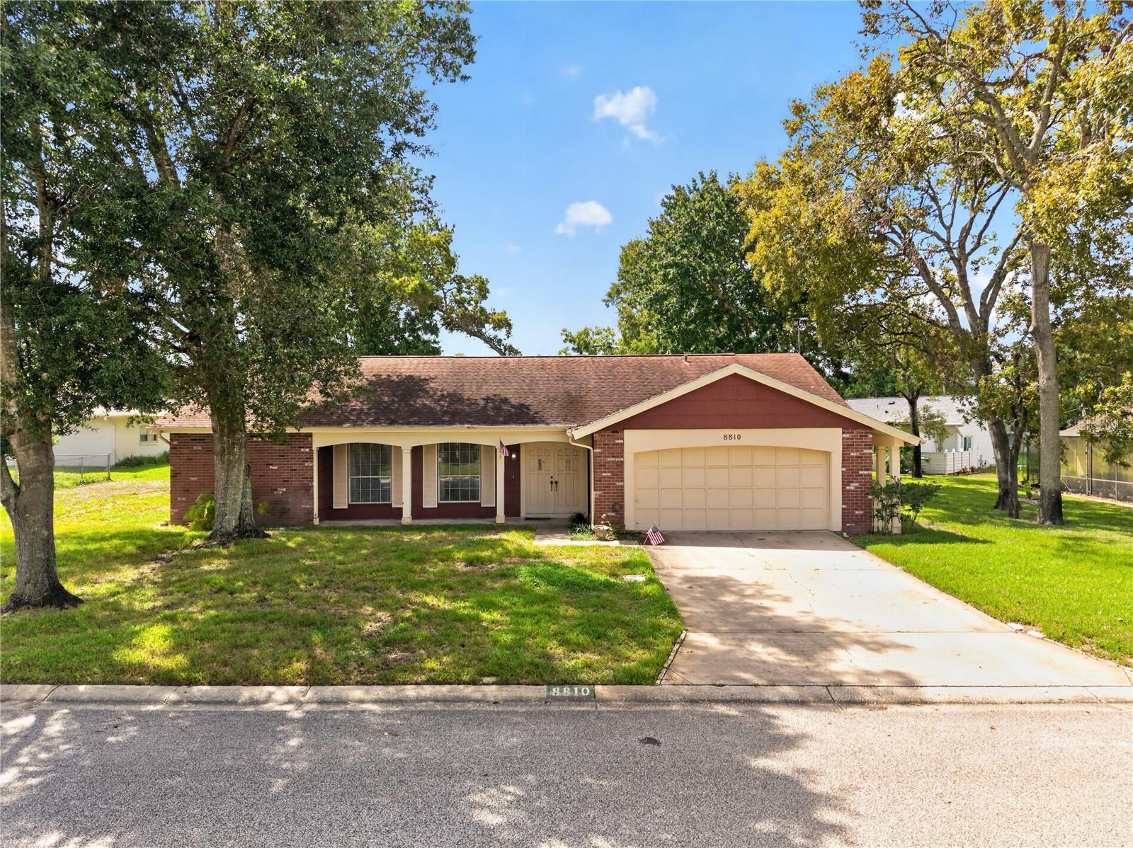 8810 Shoemaker Ln Property Photo 1