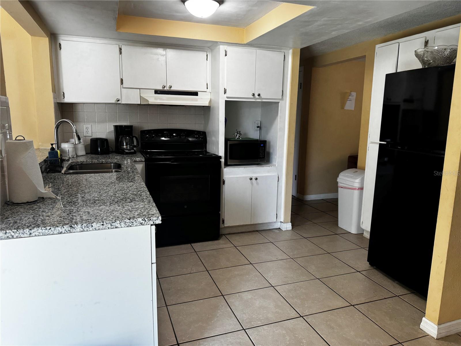7306 Windsor St Property Photo 10