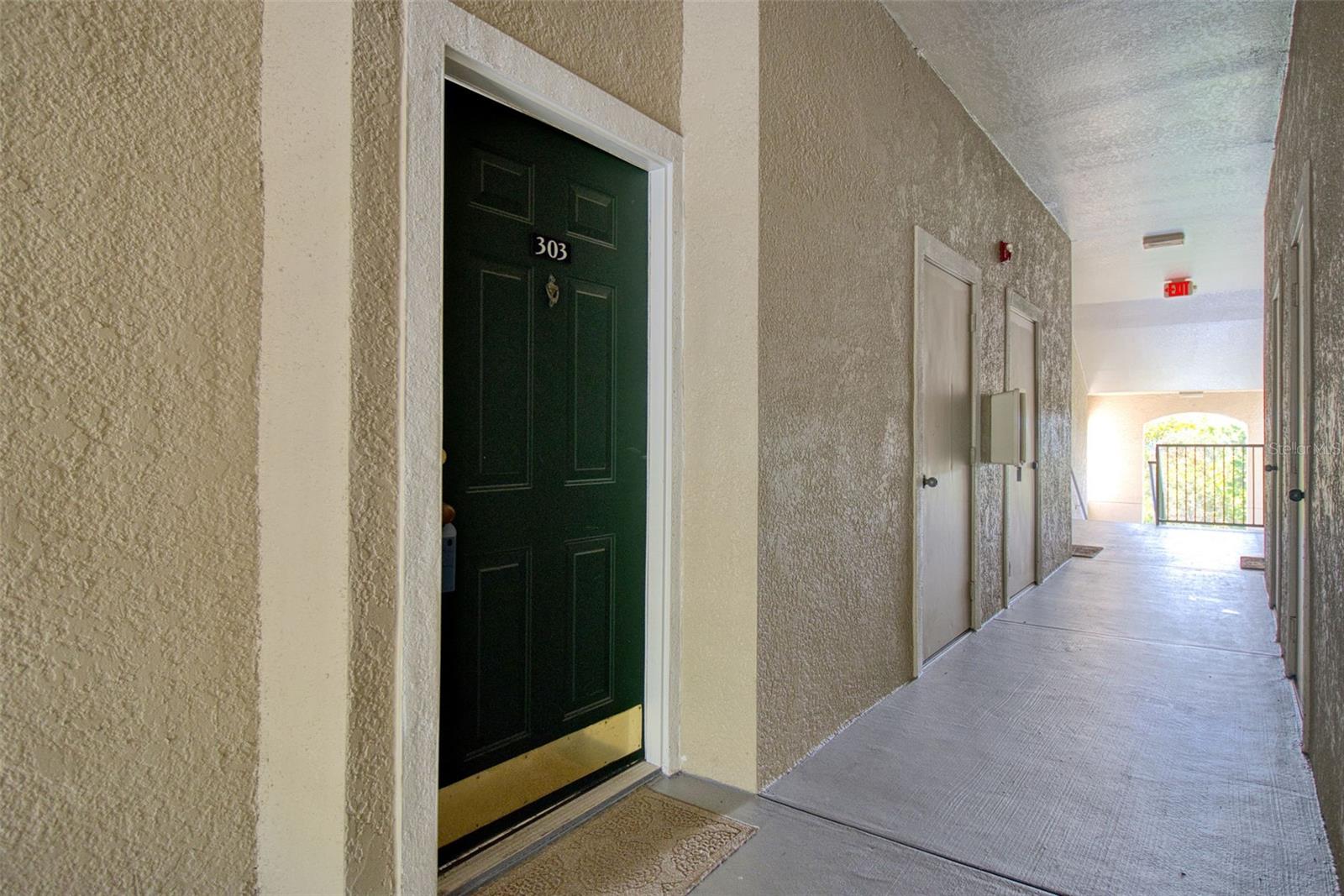 5146 Northridge Rd #303 Property Photo 2