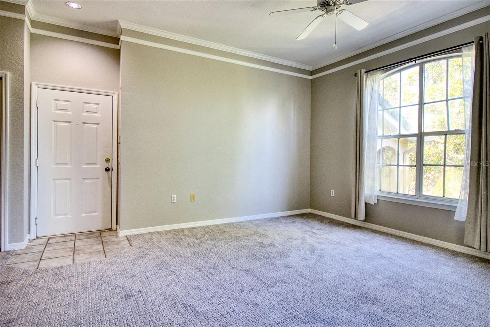 5146 Northridge Rd #303 Property Photo 6