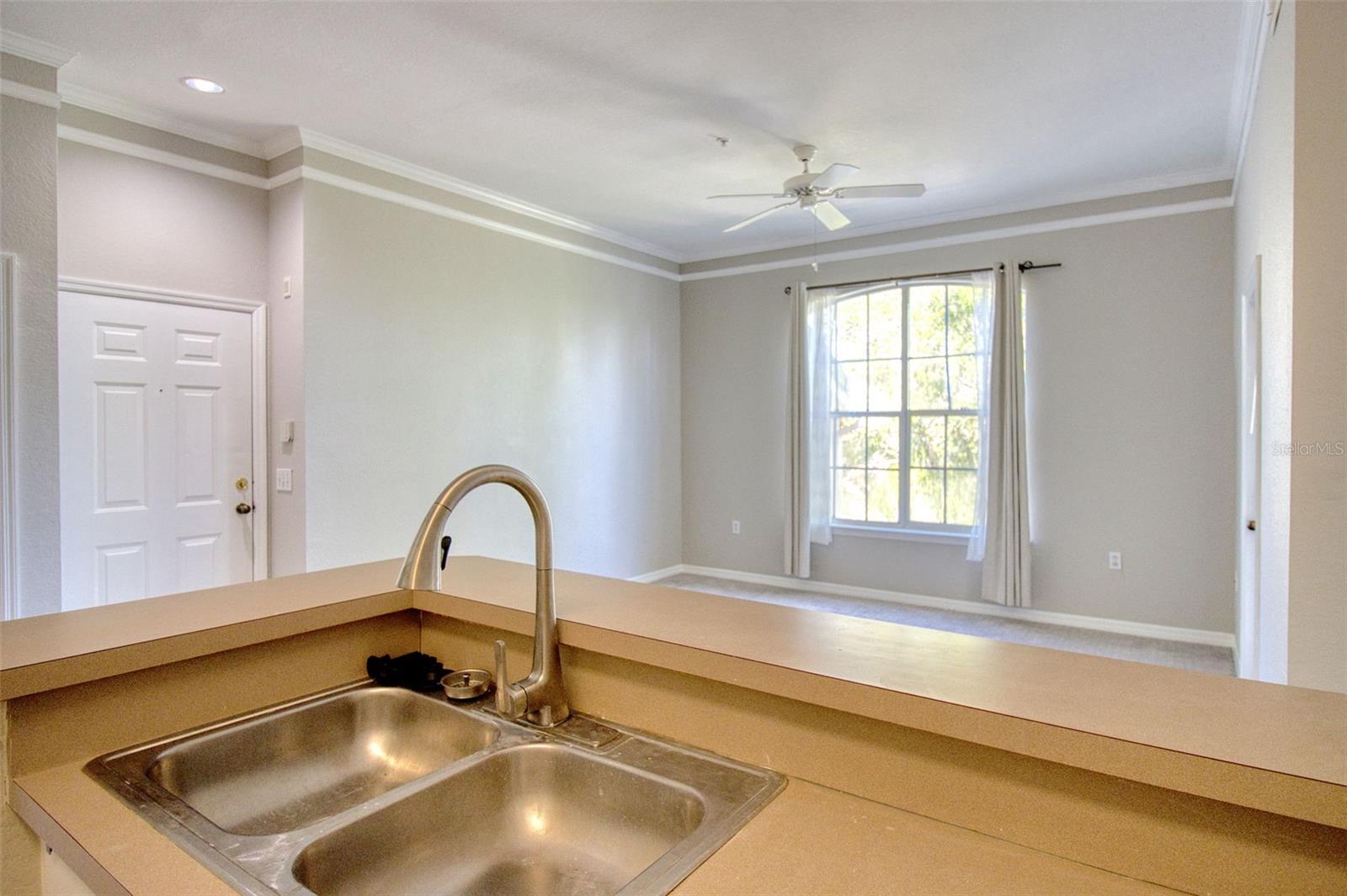 5146 Northridge Rd #303 Property Photo 8