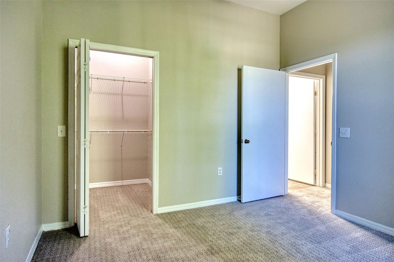 5146 Northridge Rd #303 Property Photo 12