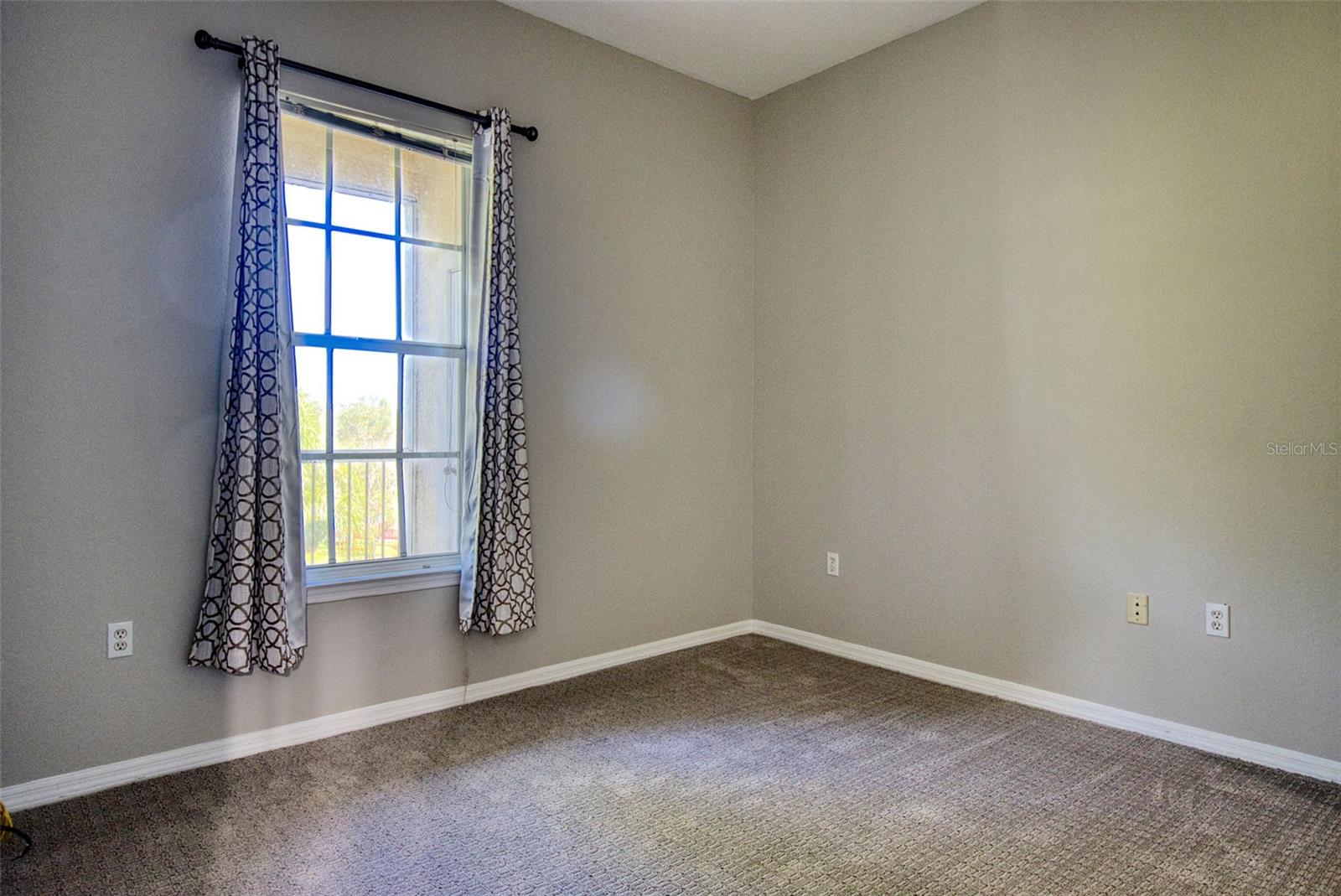 5146 Northridge Rd #303 Property Photo 13