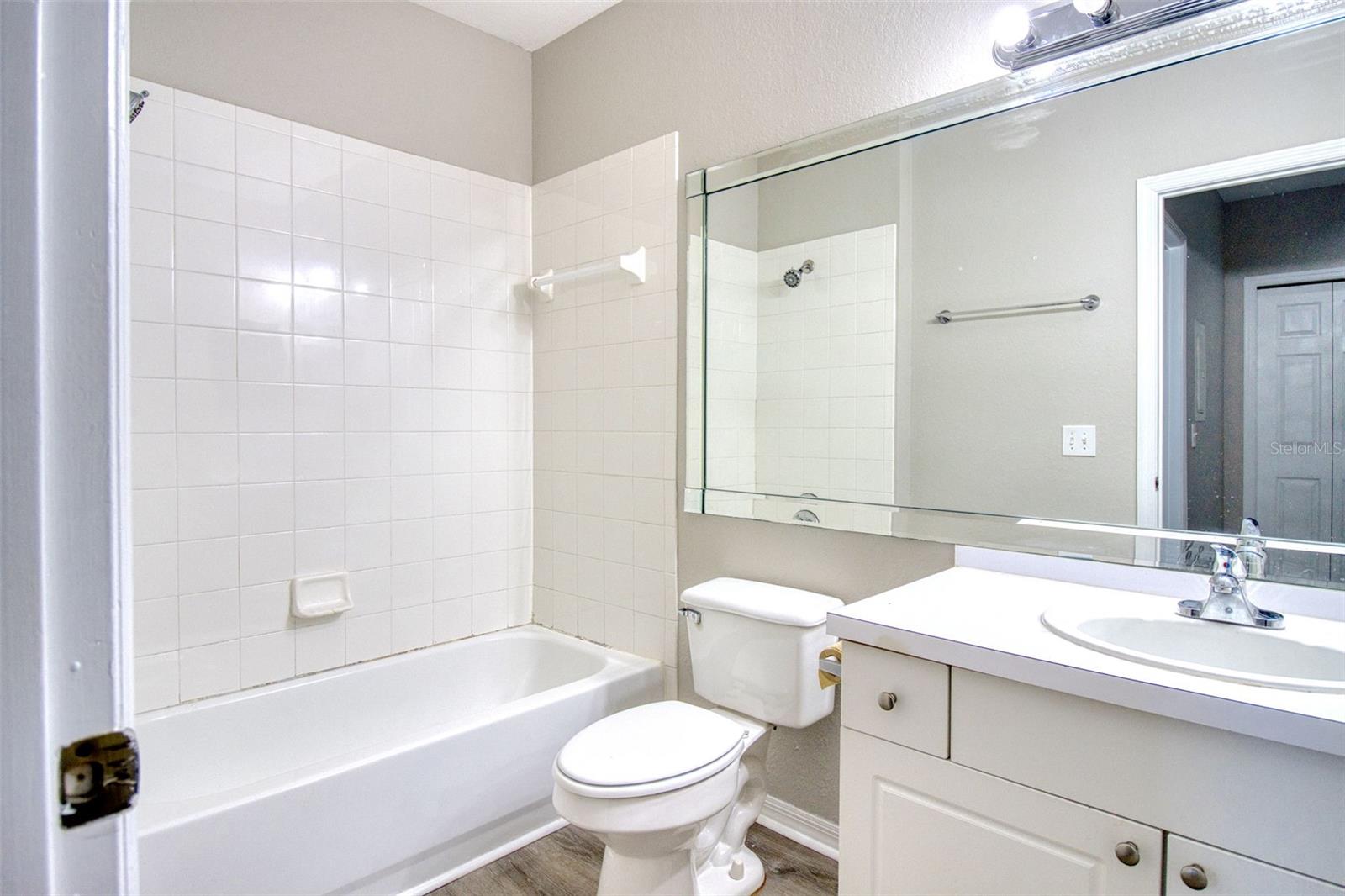 5146 Northridge Rd #303 Property Photo 15