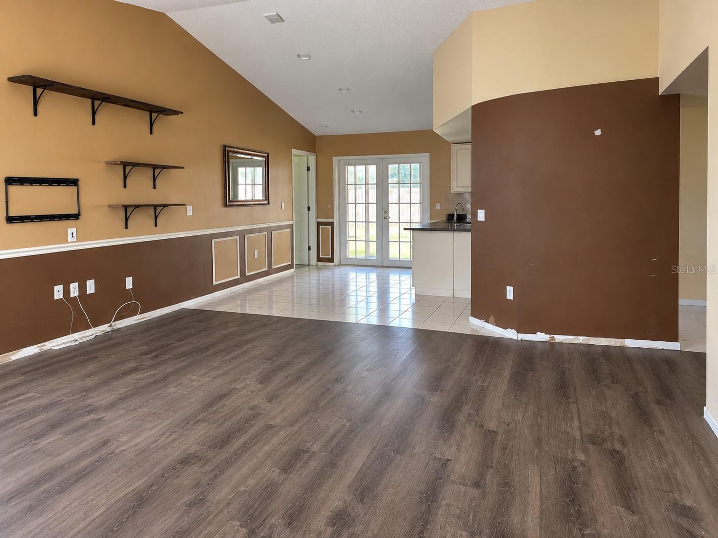 4723 Busti Dr Property Photo 2