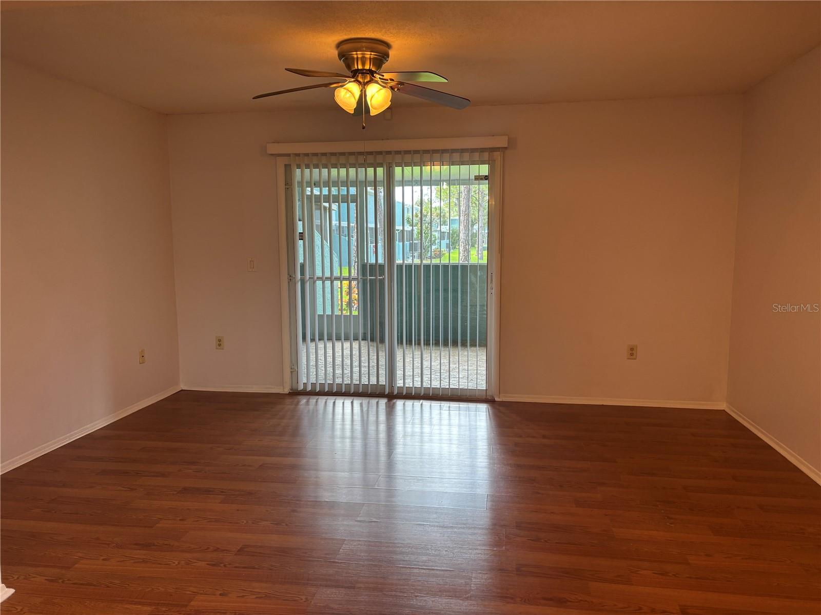 11428 Bay St Ne Property Photo 2
