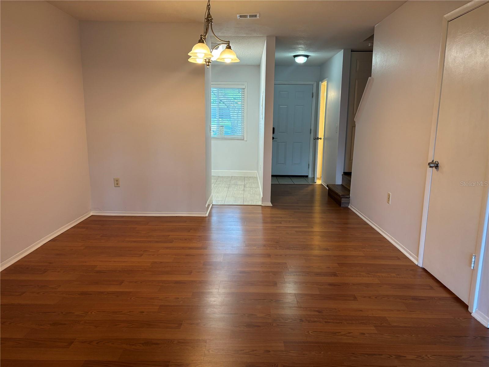 11428 Bay St Ne Property Photo 3