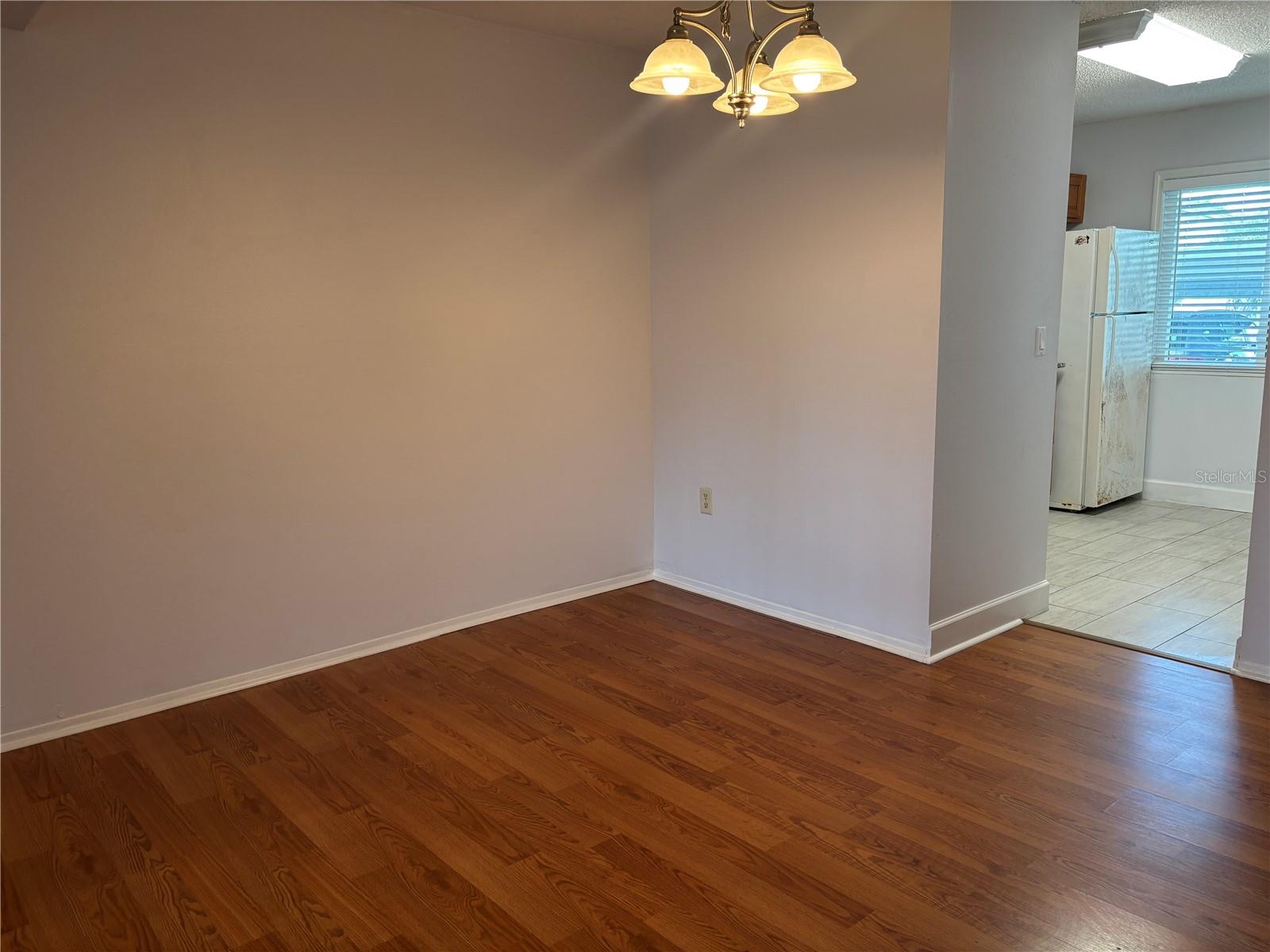 11428 Bay St Ne Property Photo 4