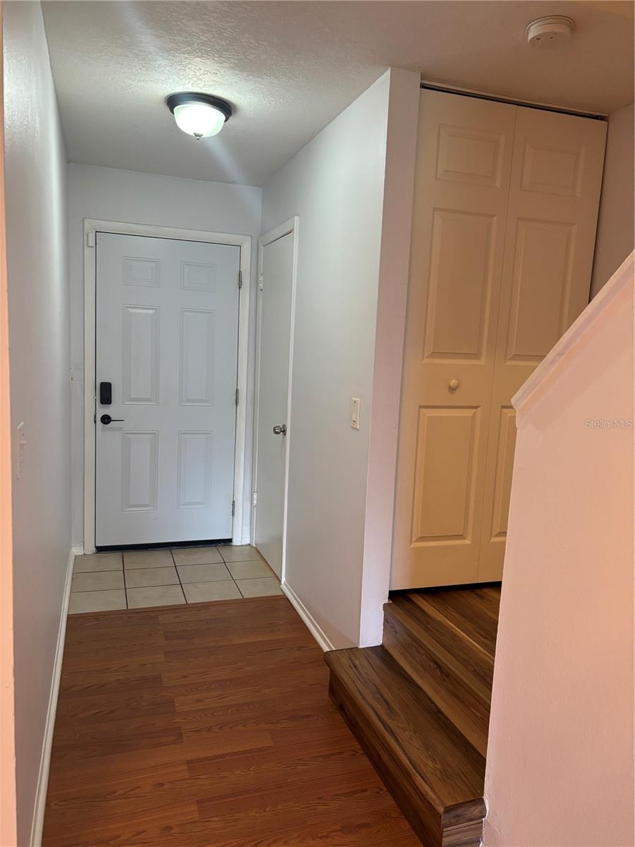 11428 Bay St Ne Property Photo 6