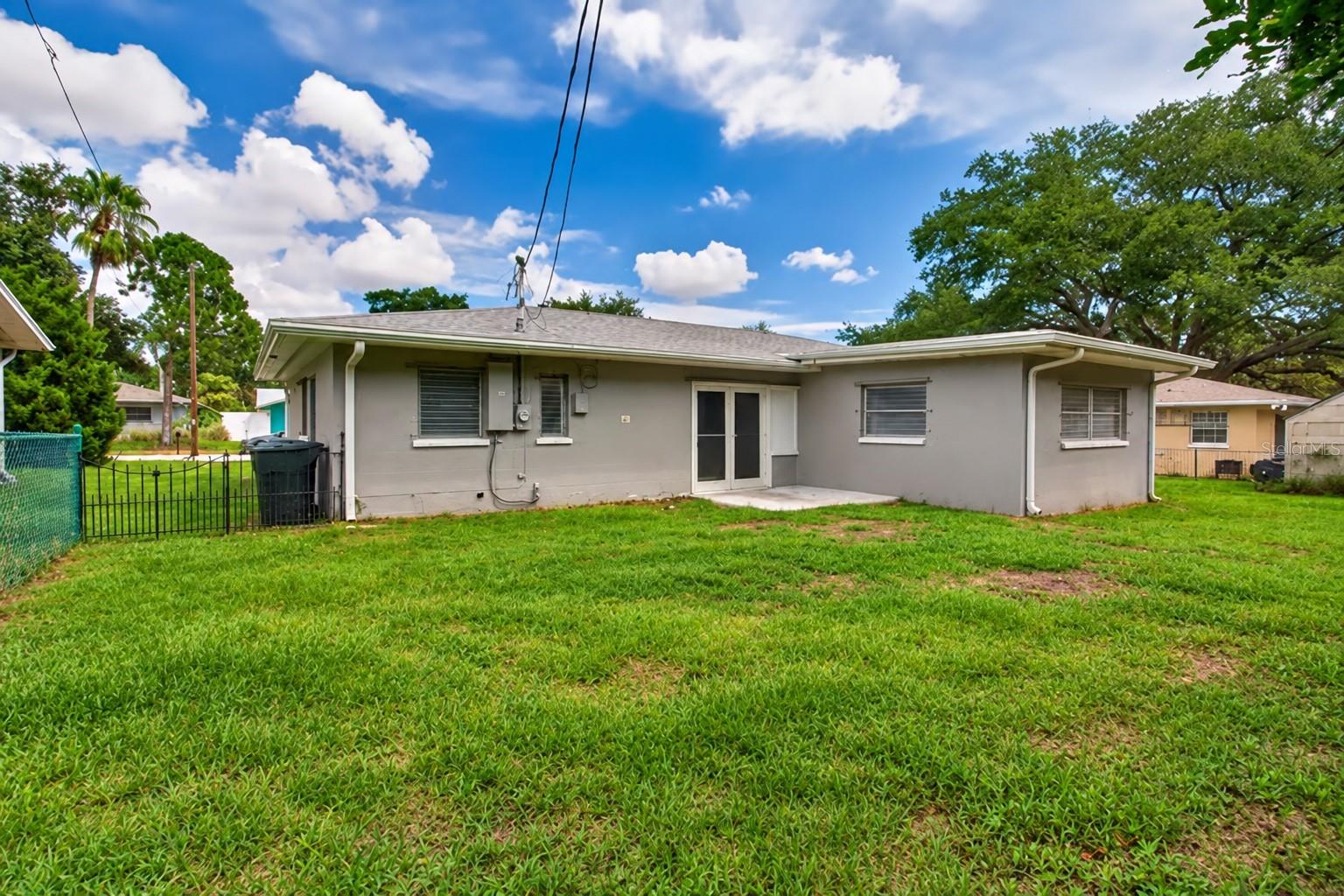 961 Lyndhurst St Property Photo 43