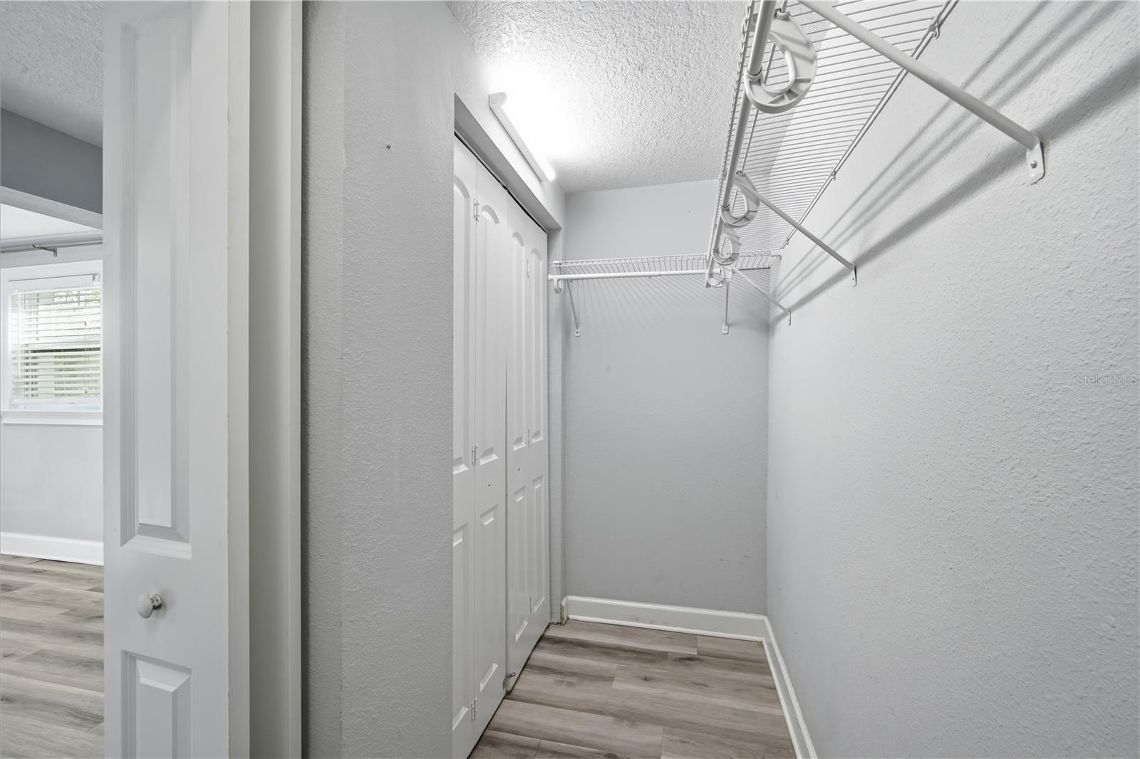 2707 W Kenmore Ave Property Photo 18