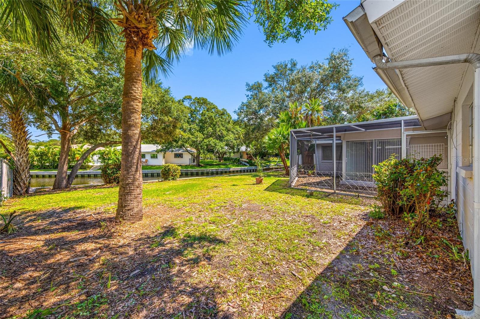 1367 Indian Rocks Rd S Property Photo 24
