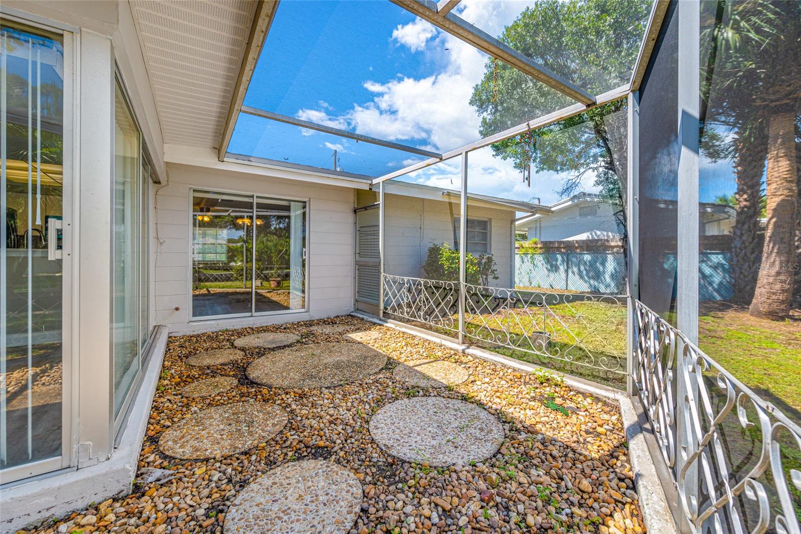 1367 Indian Rocks Rd S Property Photo 34