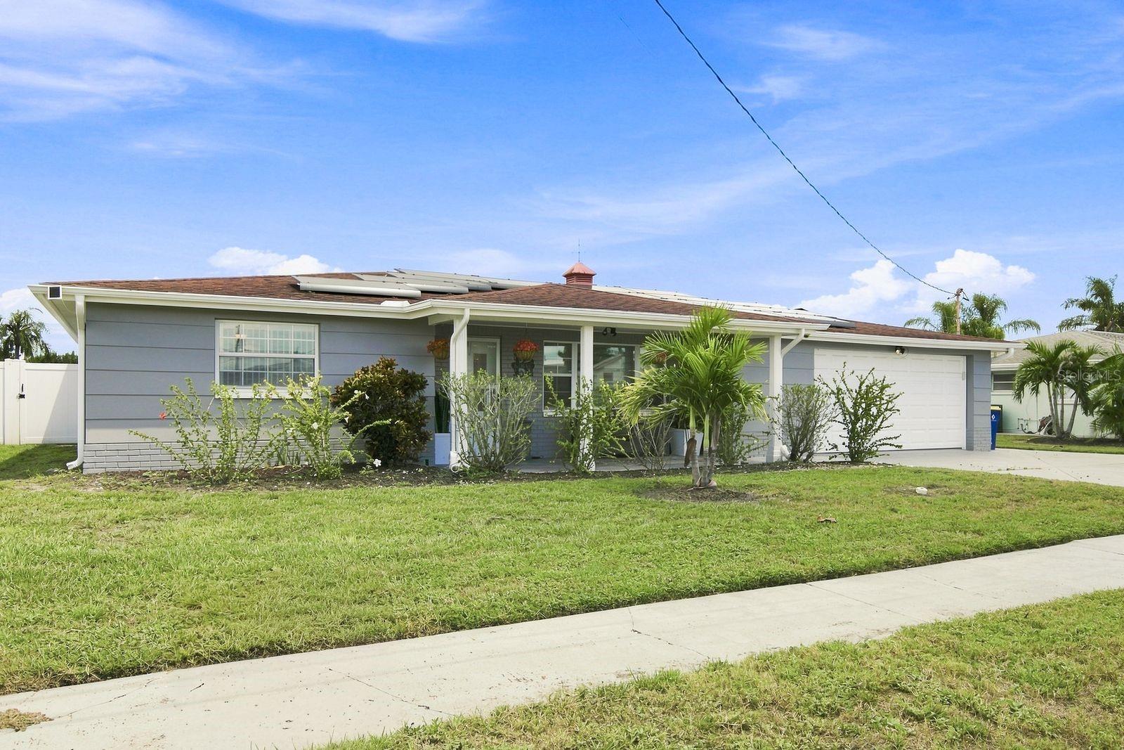 1324 CHANCELLOR DR Property Photo 1