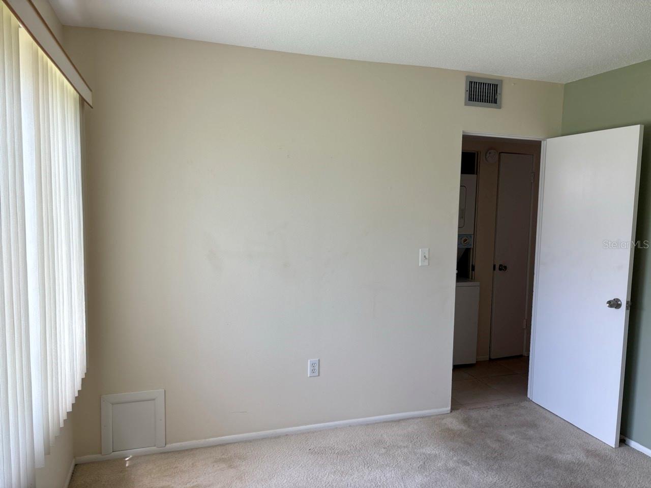 39 Strathmore Blvd Property Photo 5