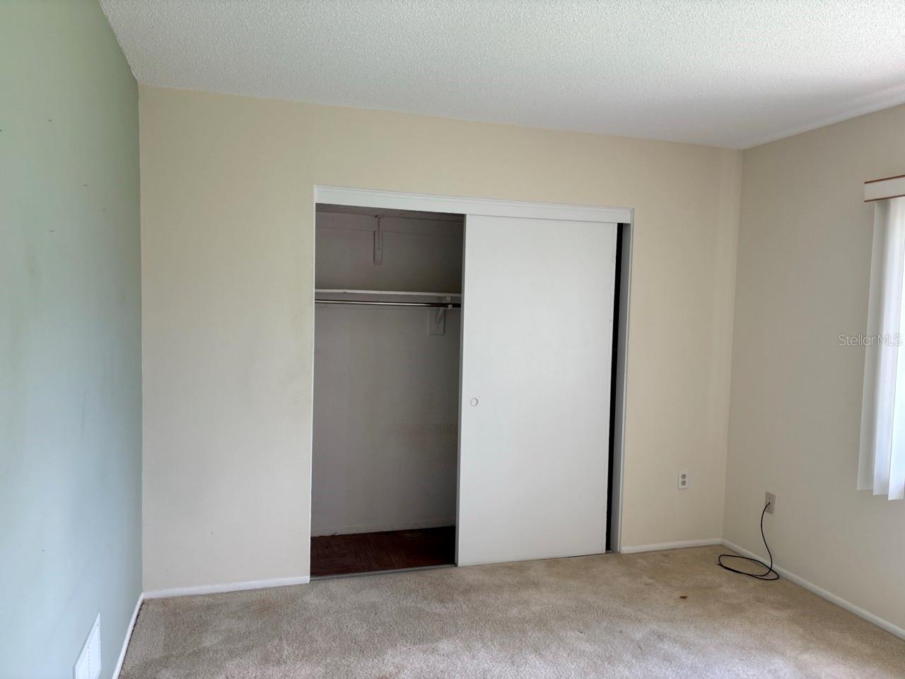 39 Strathmore Blvd Property Photo 6