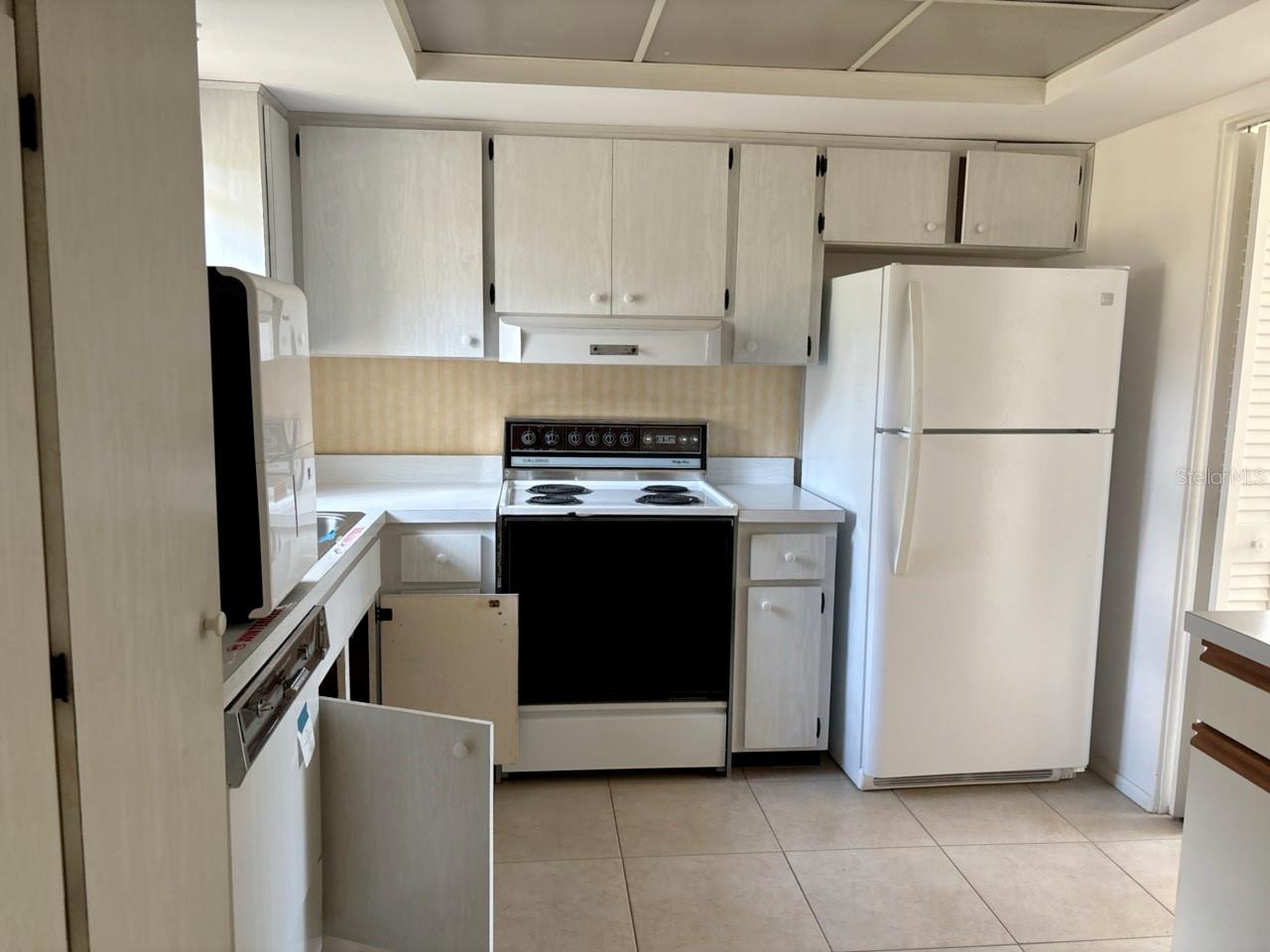 39 Strathmore Blvd Property Photo 9