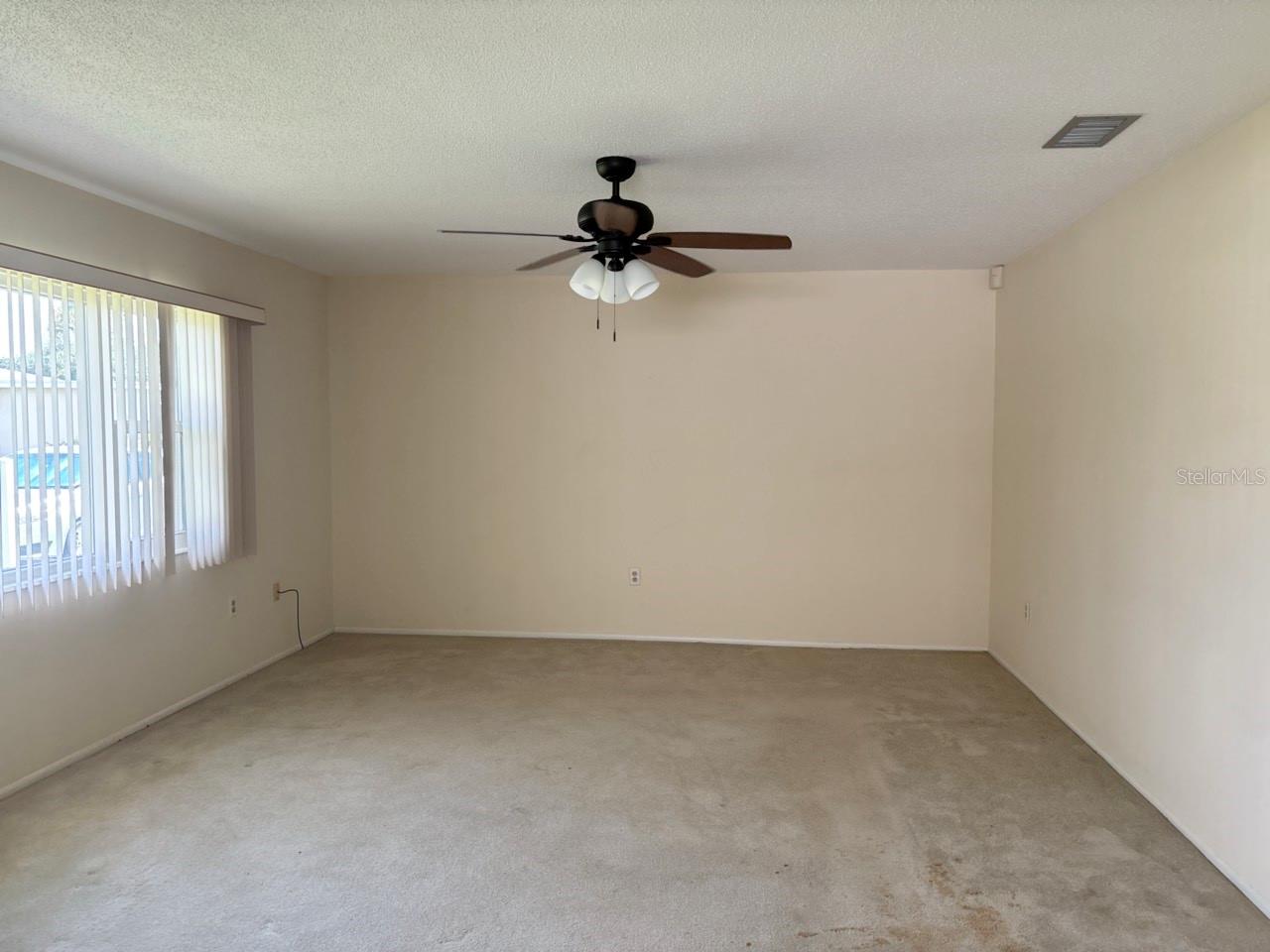 39 Strathmore Blvd Property Photo 11