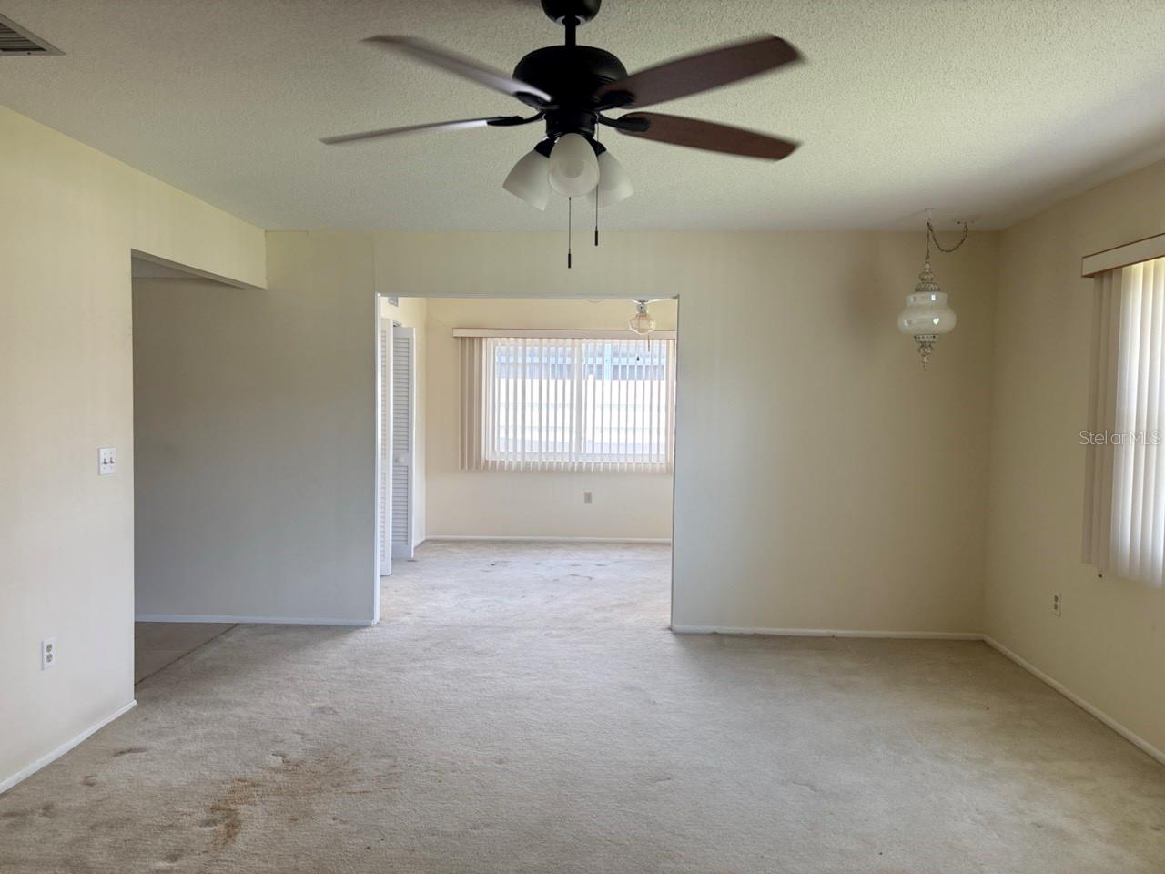 39 Strathmore Blvd Property Photo 12