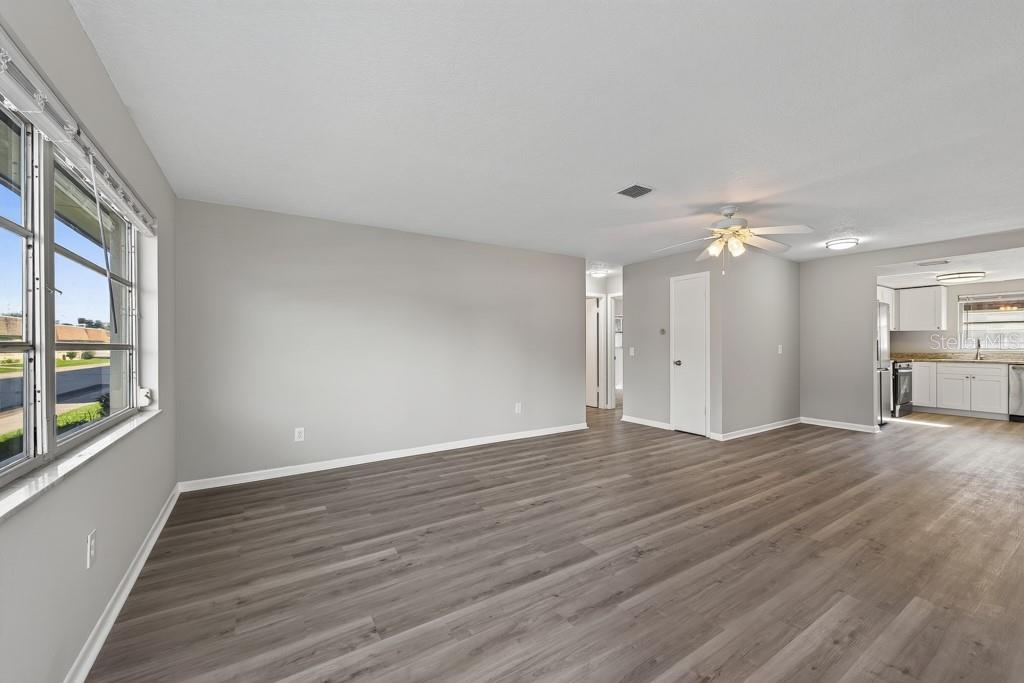 8265 Vendome Blvd N Property Photo 3