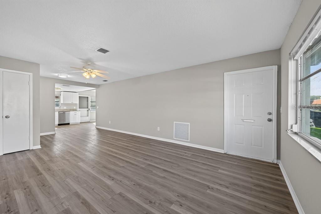 8265 Vendome Blvd N Property Photo 6