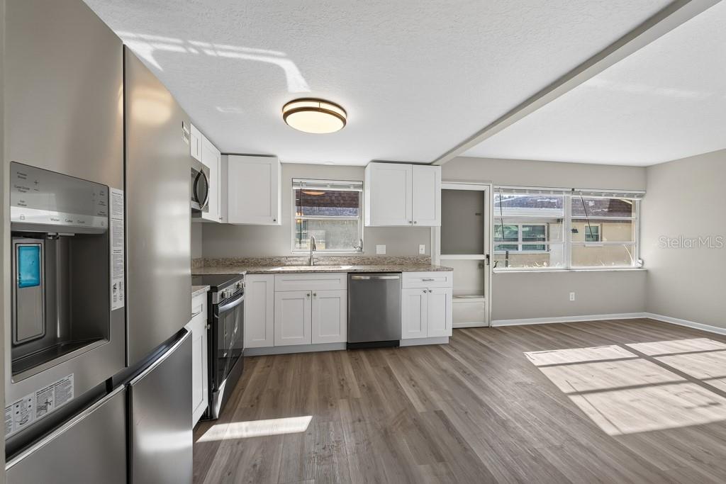 8265 Vendome Blvd N Property Photo 11