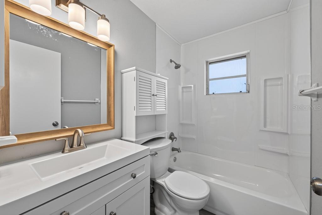 8265 Vendome Blvd N Property Photo 29