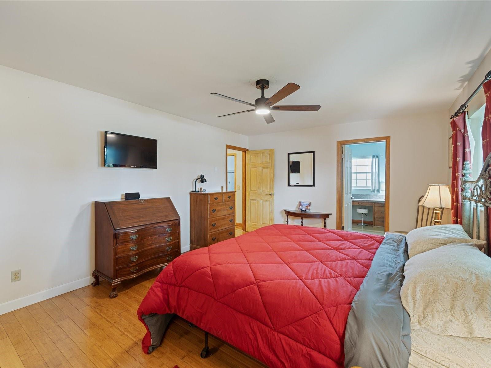 2100 Mckinley St Property Photo 31