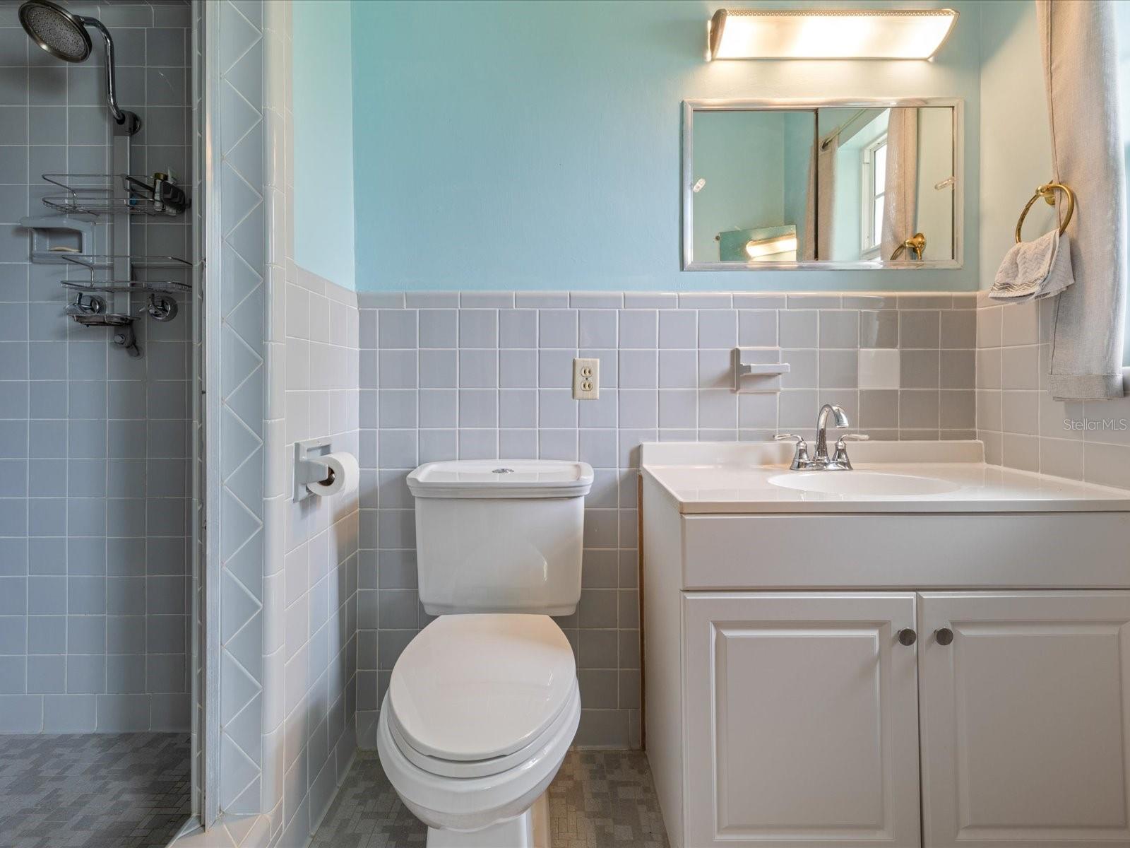 2100 Mckinley St Property Photo 34