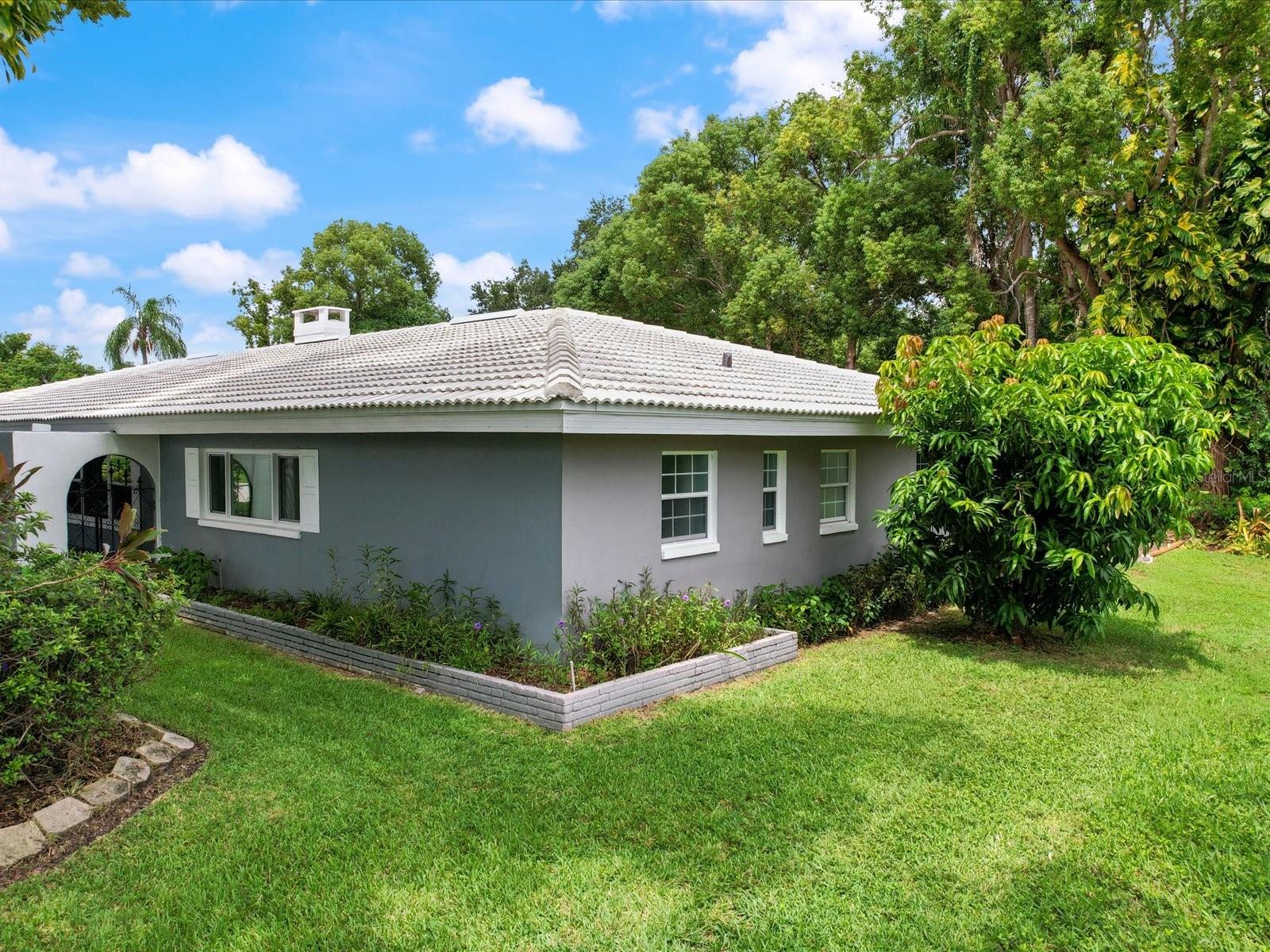 2100 Mckinley St Property Photo 48